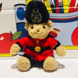 The English Teddy Bear Co 9.5” Guardsman